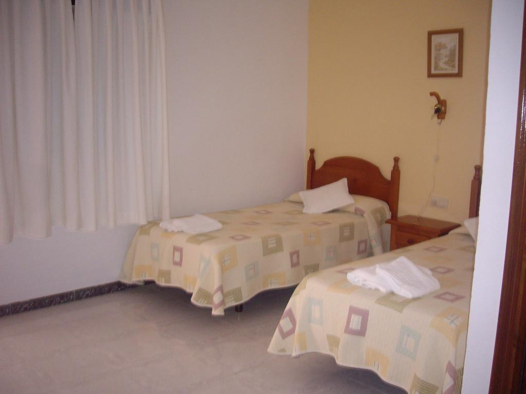 Hostal Mini Golf Los Canos De Meca Oda fotoğraf