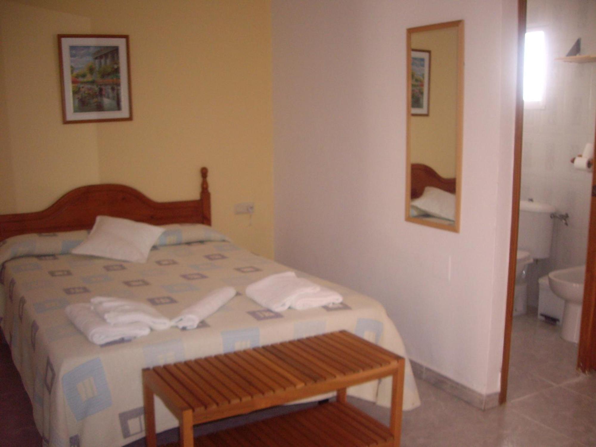 Hostal Mini Golf Los Canos De Meca Dış mekan fotoğraf